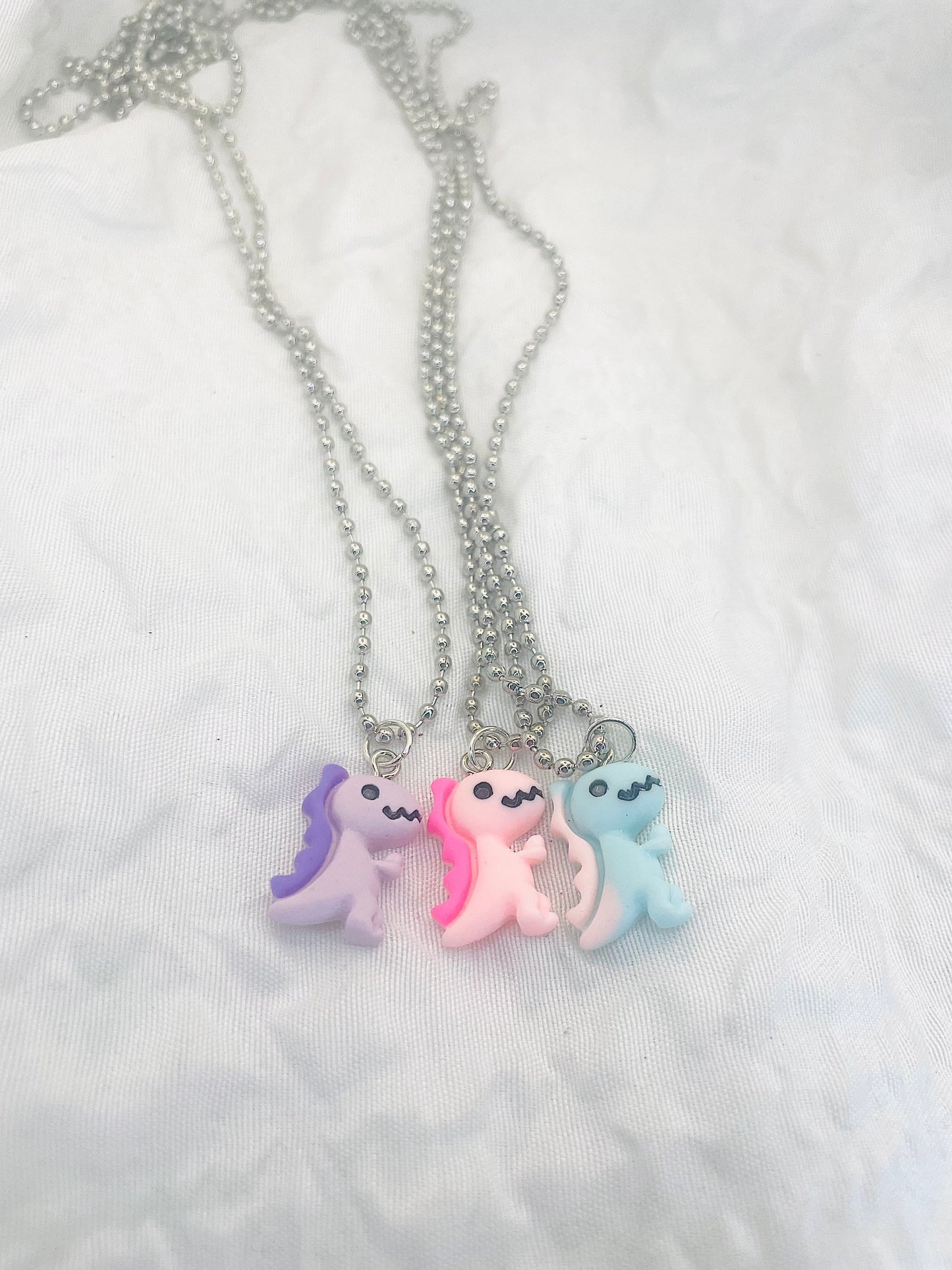 Dinosaur necklace, kids dinosaur necklace, party favor for kids