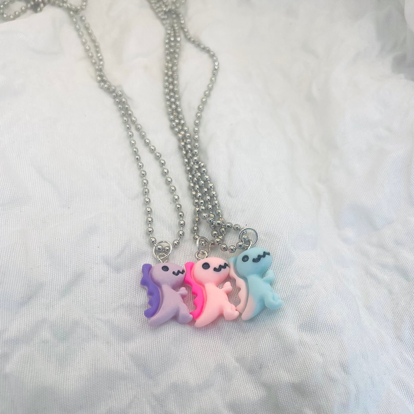 Dinosaur necklace, kids dinosaur necklace, party favor for kids