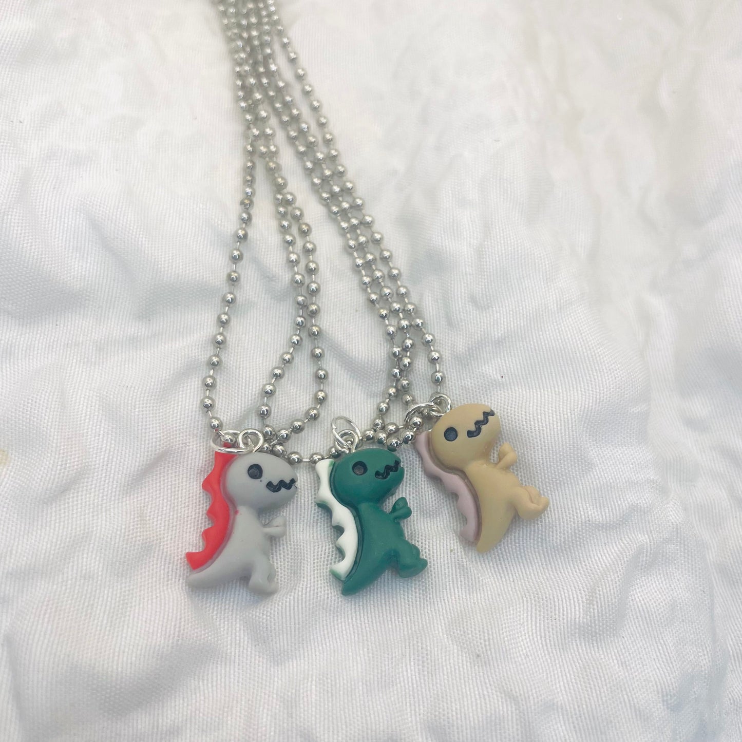 Dinosaur necklace, kids dinosaur necklace, party favor for kids