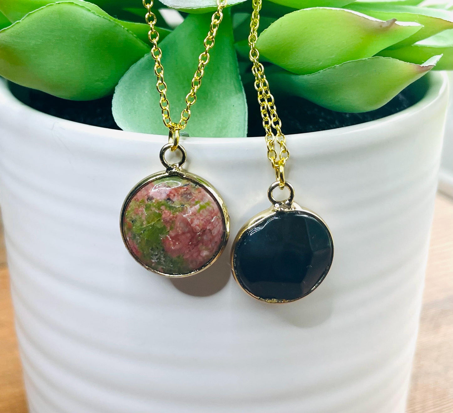 Gemstone pendant necklaces