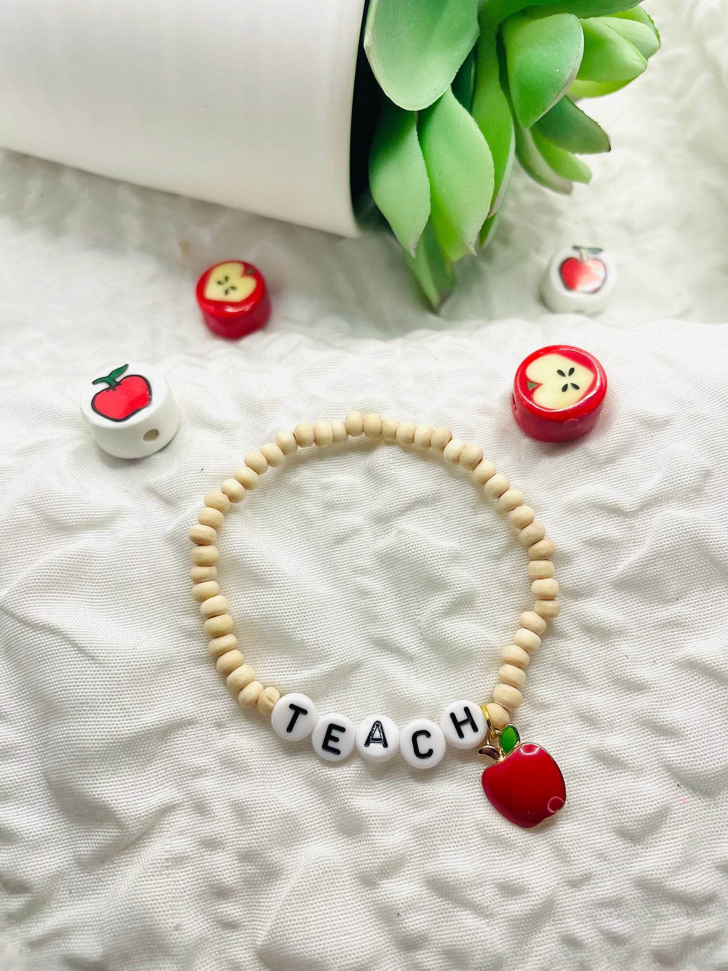 Teacher bracelet, teach apple bracelet, gift for teacher,