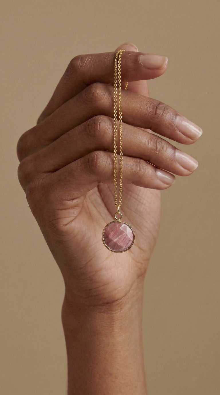 Gemstone pendant necklaces