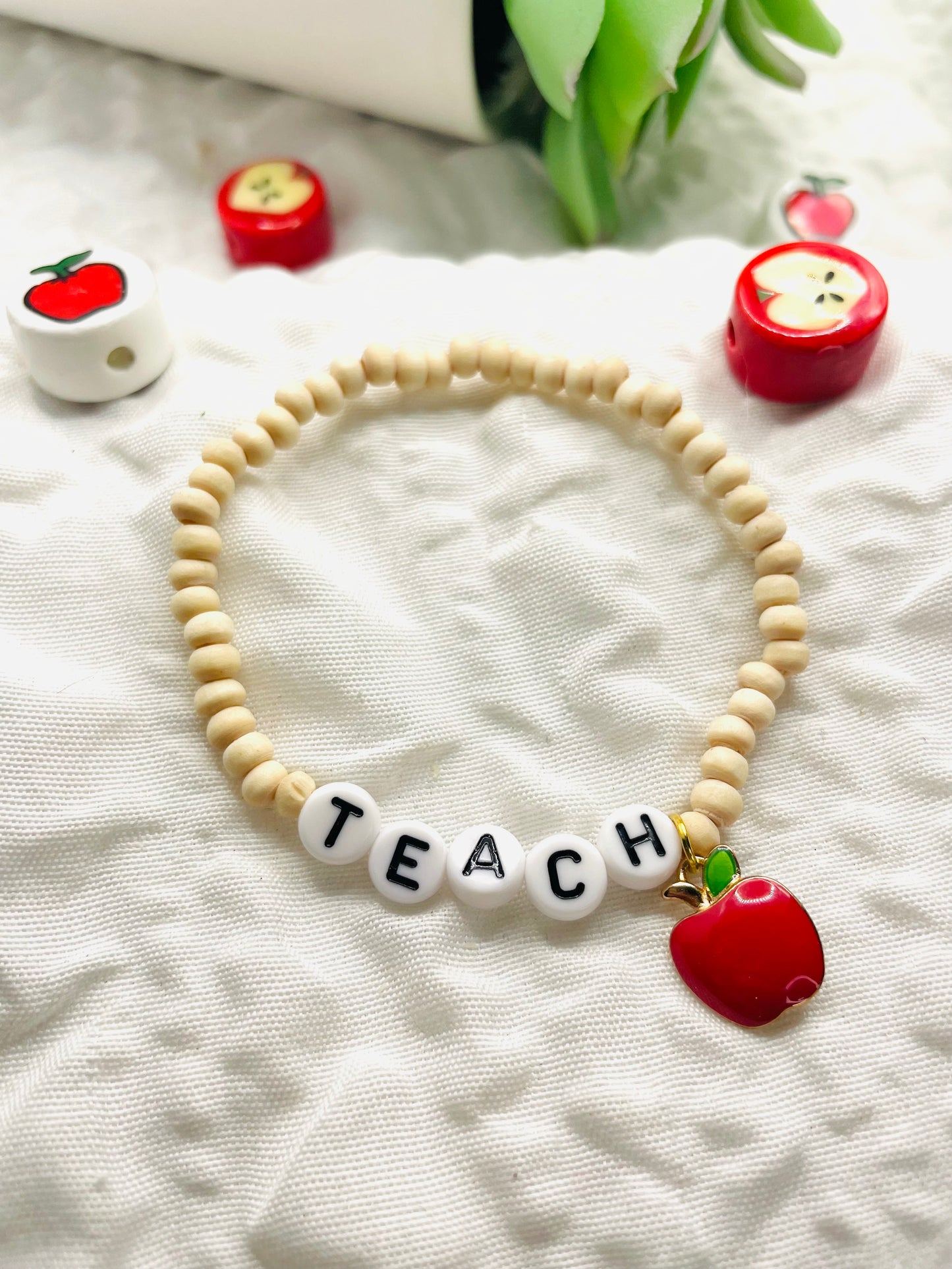 Teacher bracelet, teach apple bracelet, gift for teacher,