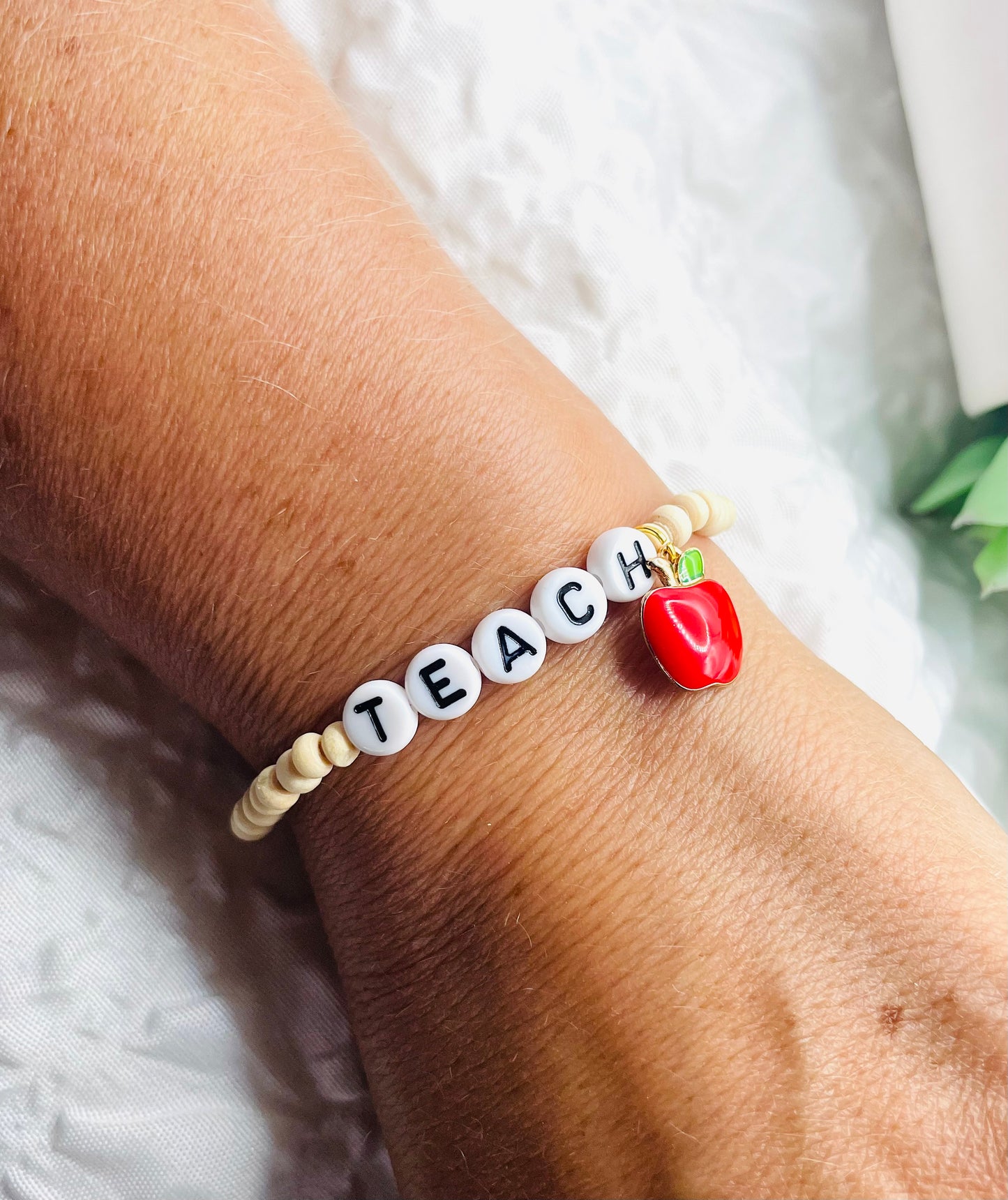 Teacher bracelet, teach apple bracelet, gift for teacher,