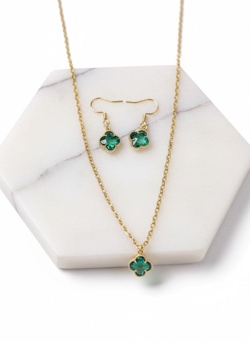 Emerald green necklace and earring pendant set